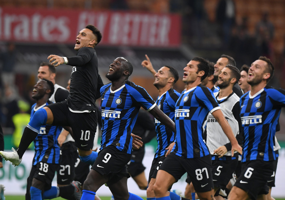 利物浦冬窗动态：1亿镑与曼联争夺中场新星，埃利奥特或回归