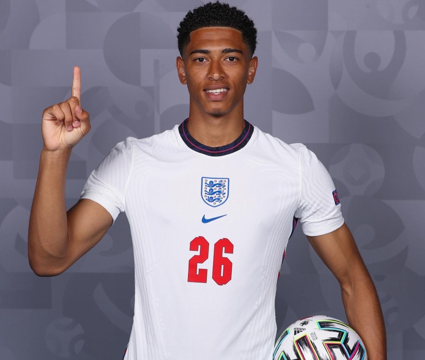 41岁的詹姆斯依旧打出巅峰状态，现在球迷都在期望他能打更久