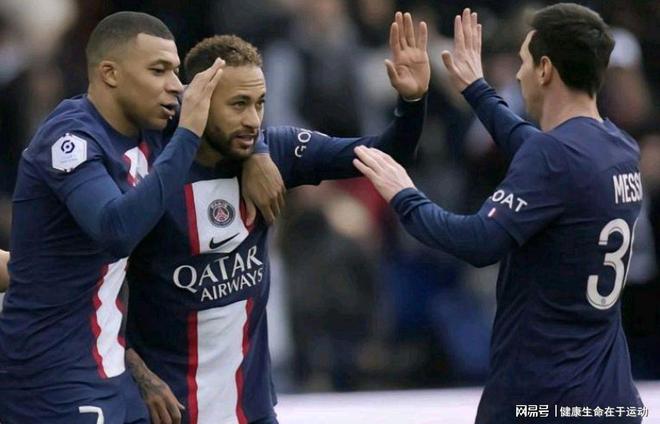 [图]东契奇空砍38+10+10文班亚马16+14 湖人不敌马刺