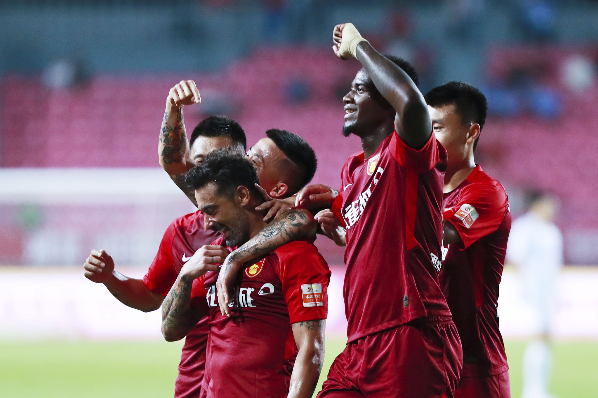 库里31分马尔卡宁空砍35+6 勇士逆转爵士