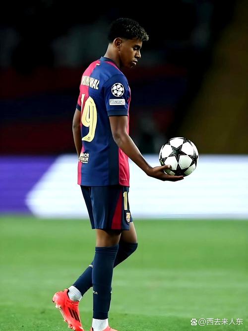 舒马赫57岁生日，女儿晒童年合照