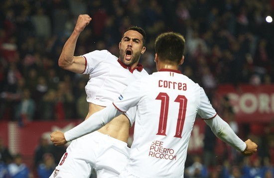 杨瀚森挣扎！勇士狂胜22分，拒绝开拓者四杀，库里迎4200三分纪录