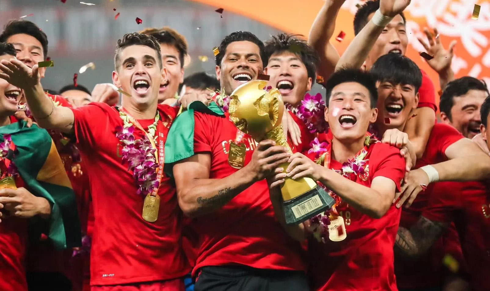 鲍尔17+5+5 黄蜂9人上双狂胜爵士