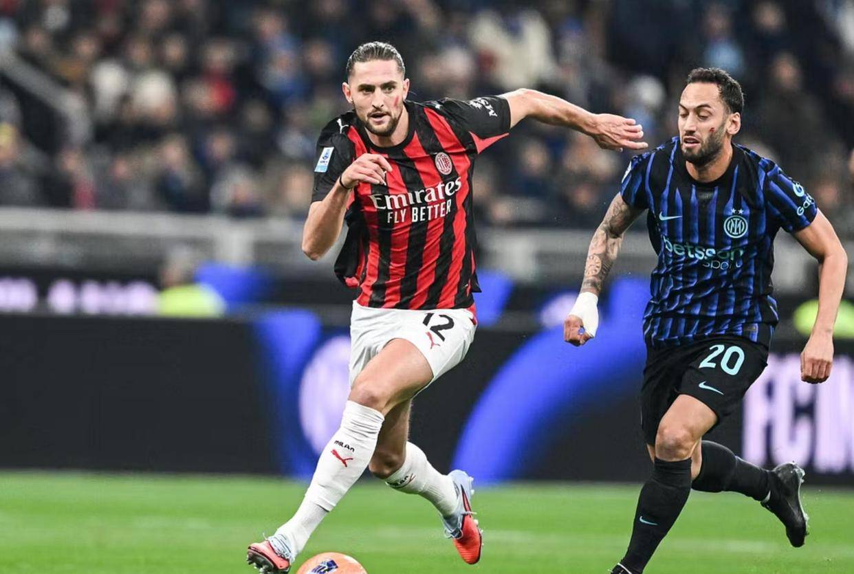 [中超]加布里埃尔助攻 莱昂纳多推射破门